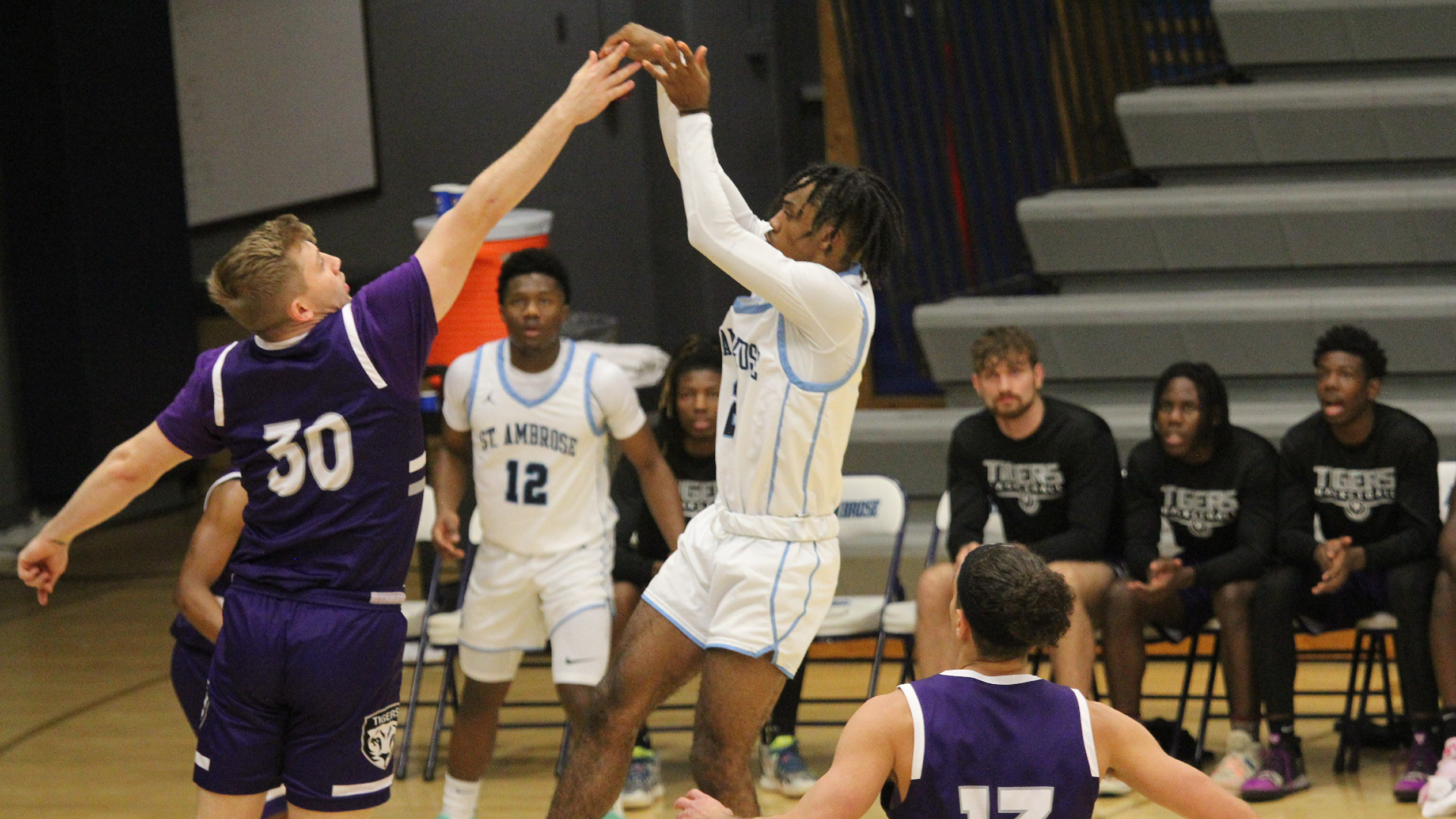 Spriggs' big day not enough in loss to Trojans