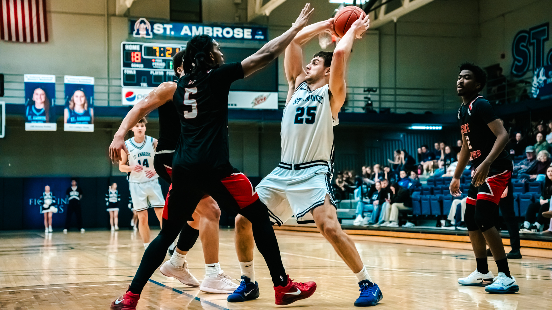 Big second half powers SAU past Saint Xavier