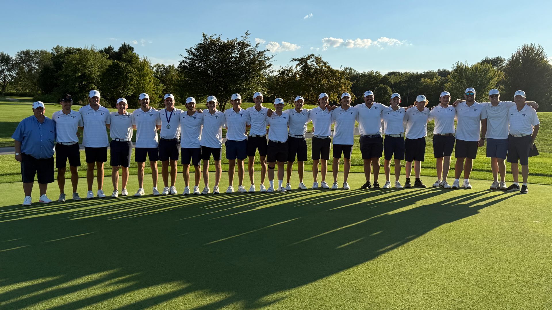 Theis takes fourth to help SAU to runner-up finish
