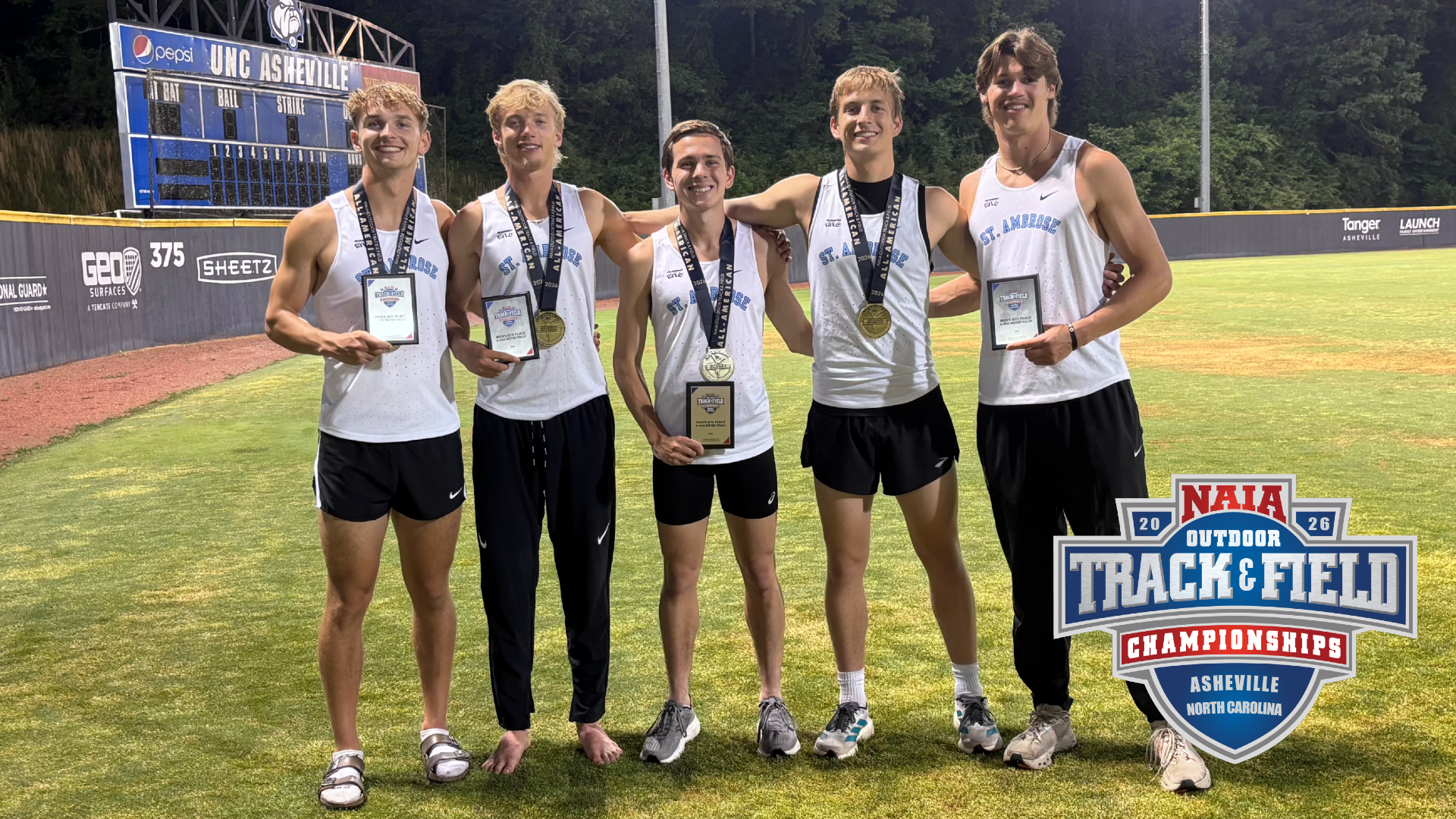 Knoche, men's 4x800 relay earn All-American recognition