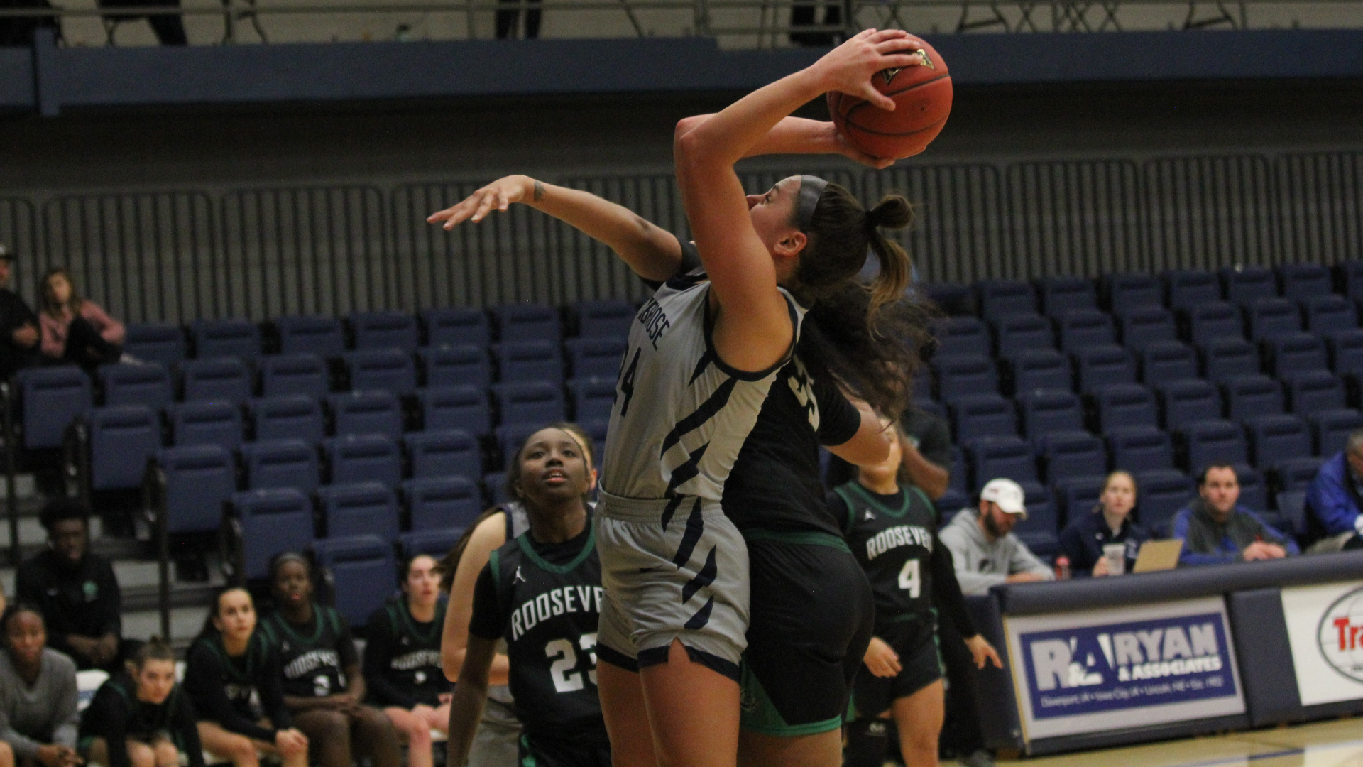 Prestegaard ties school record in win over Bellevue