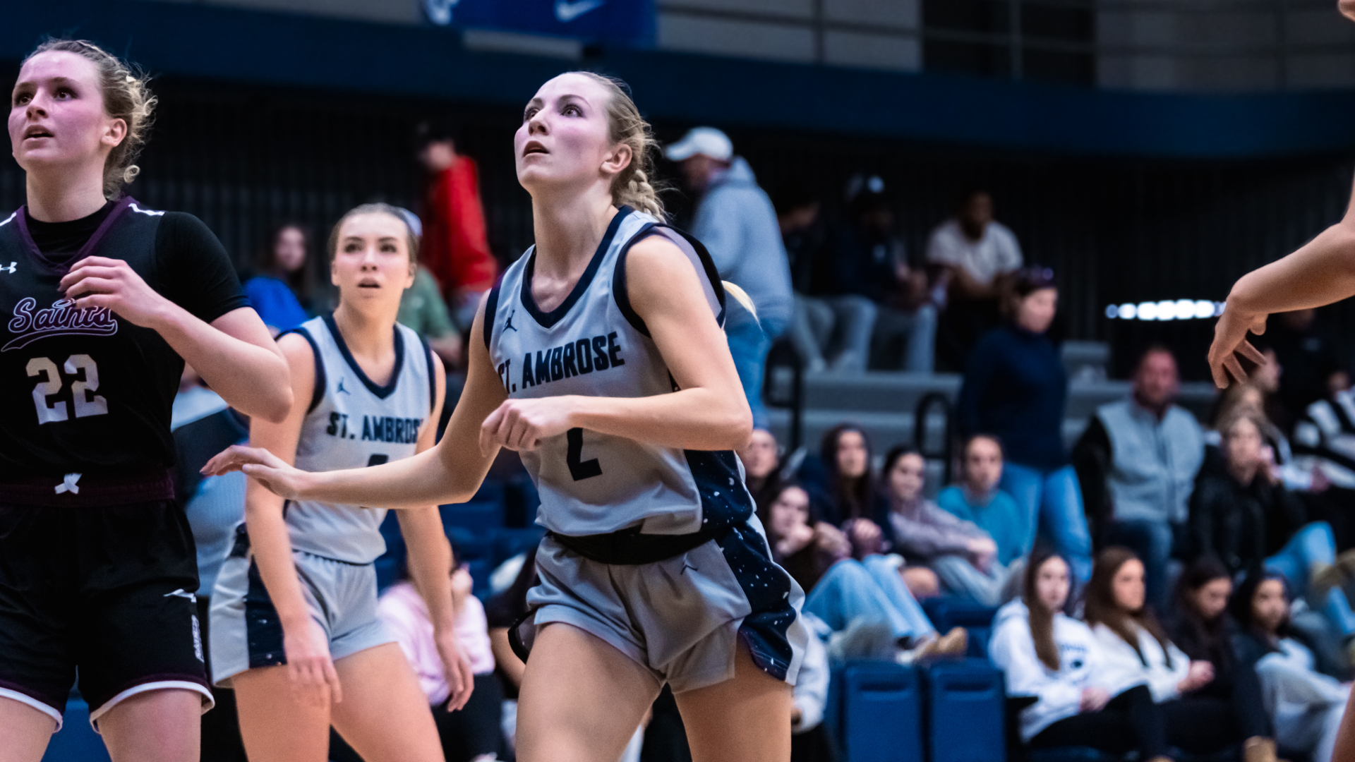 Bees unable to close out CCAC-leading Saints