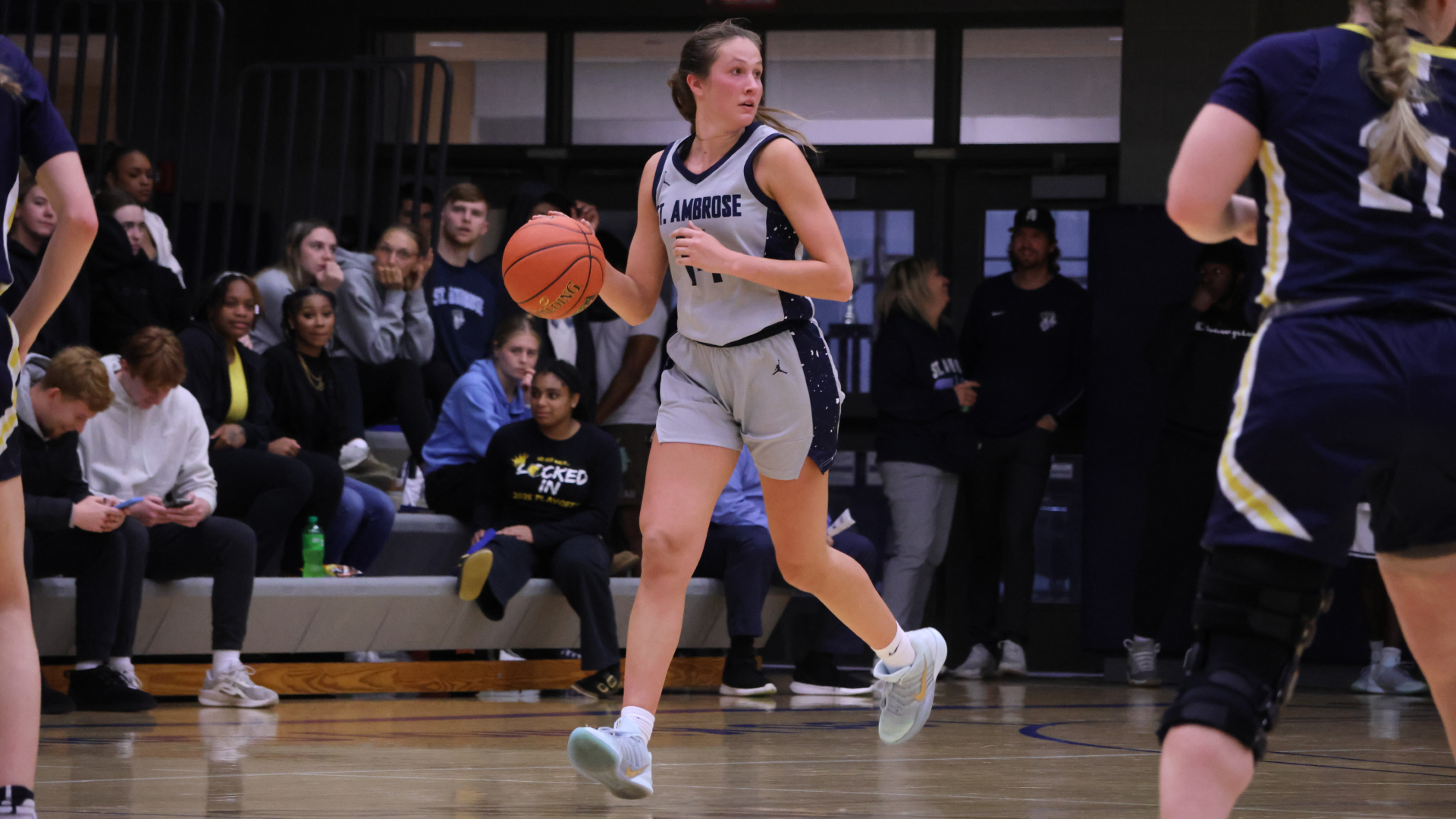 Tigers pull away in fourth quarter to defeat Bees