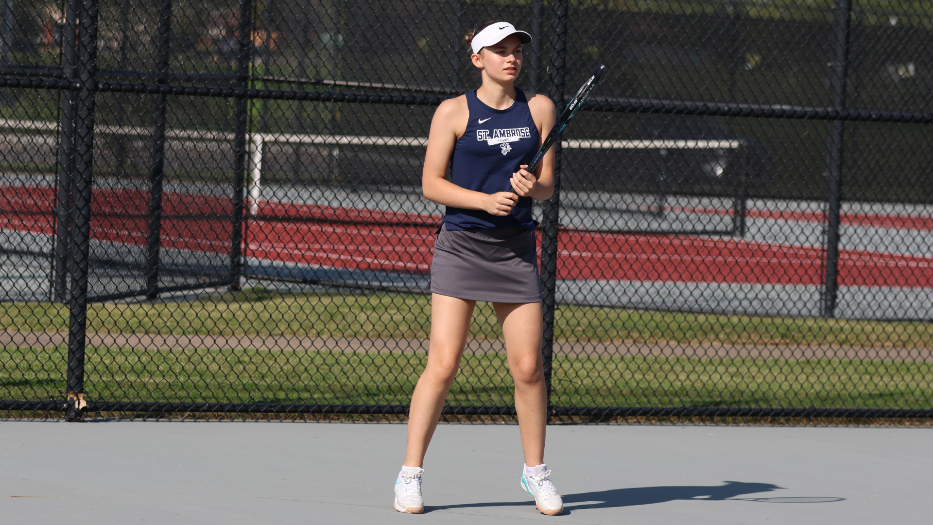 Late singles win helps SAU sweep Dubuque