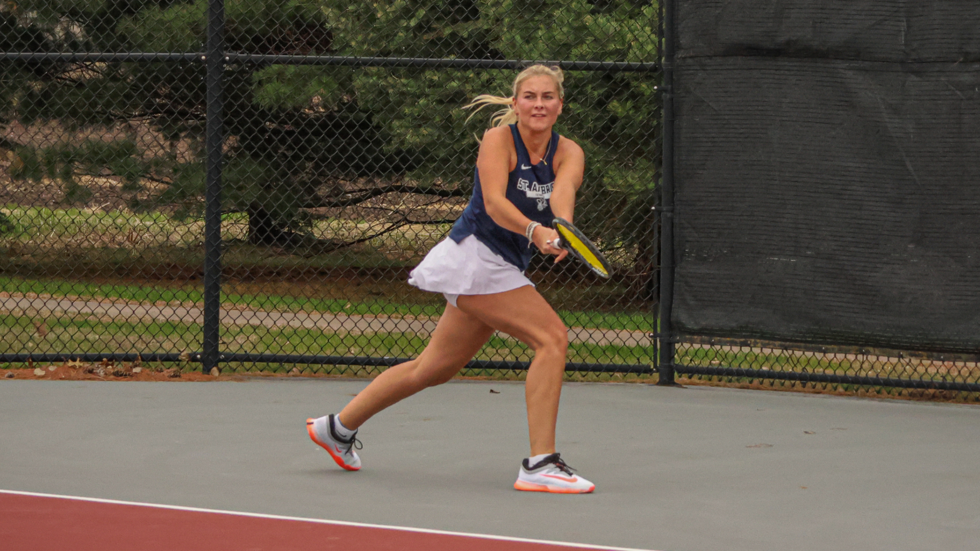 Bees split regular-season finale with Olivet Nazarene