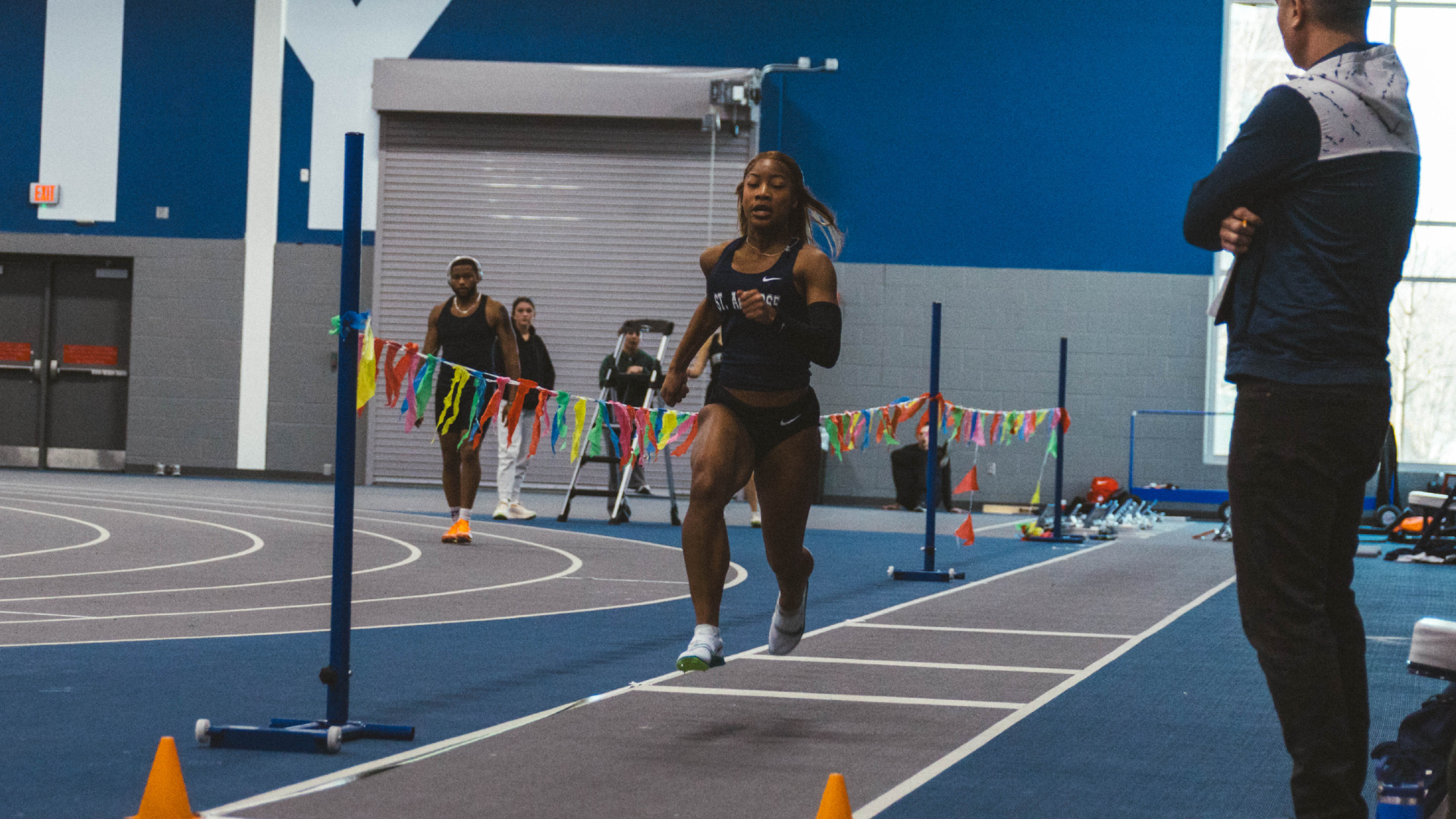 Bees take second at own Finals Week Invite