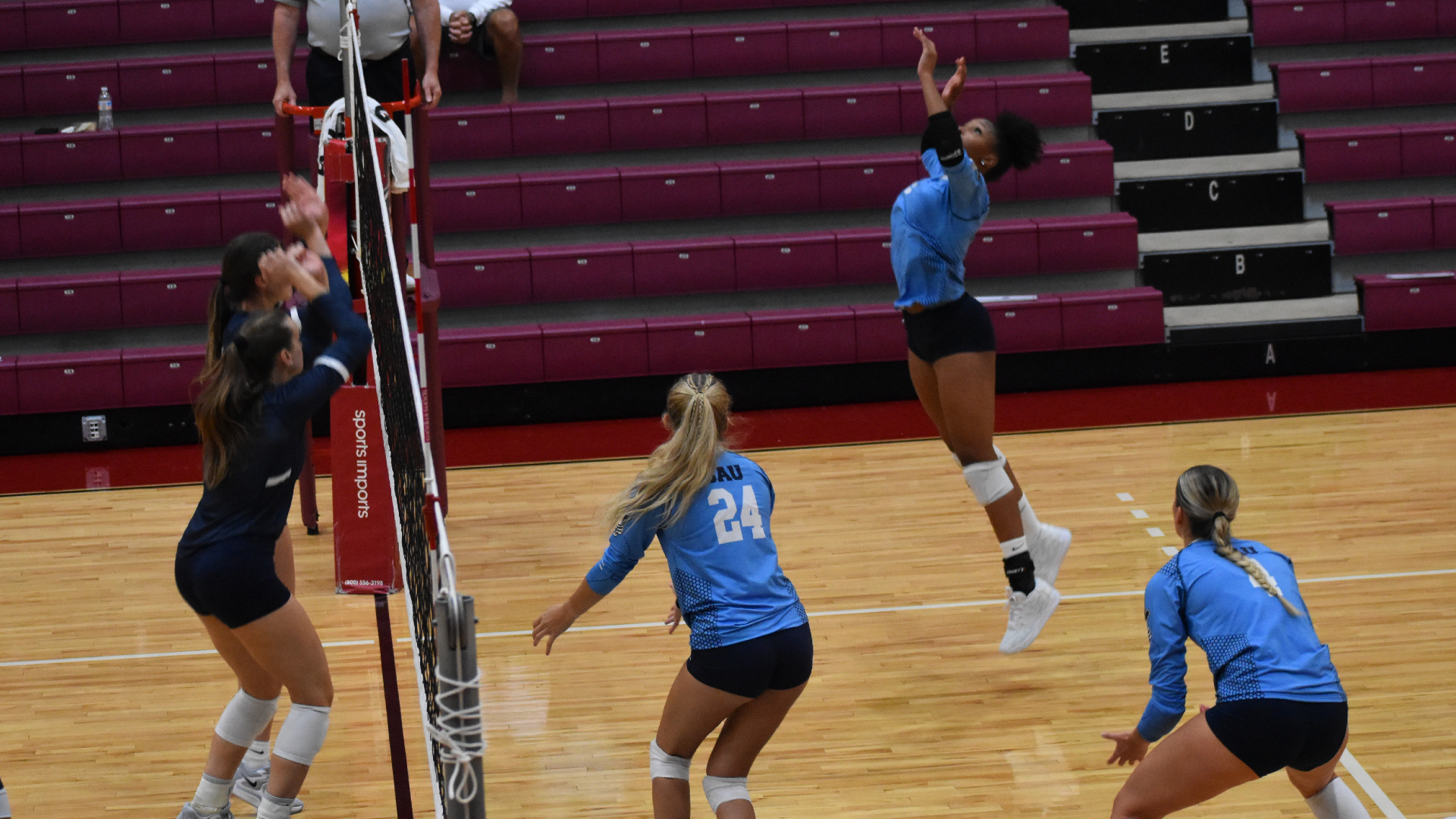 Tough early-stretch continues at Siouxland Invitational